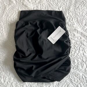 Athleta Transcend Skort. Size Medium.